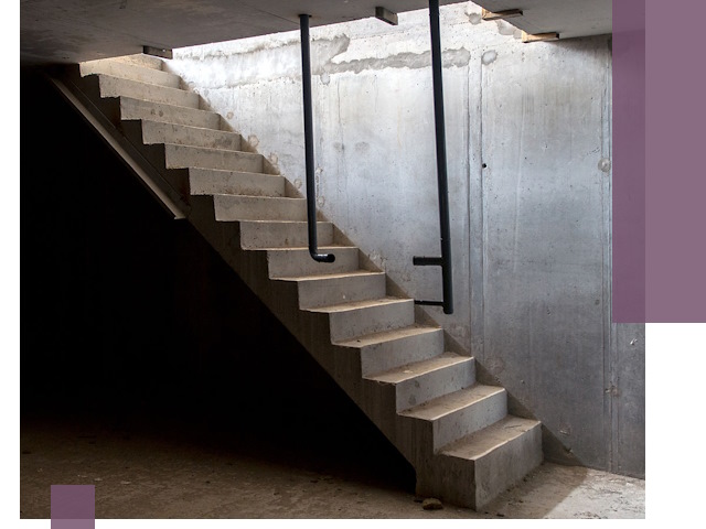 Изготовление и монтаж лестниц в подвале в Муравленке