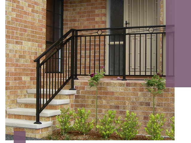 Уличные перила из металла под ключ в Муравленке