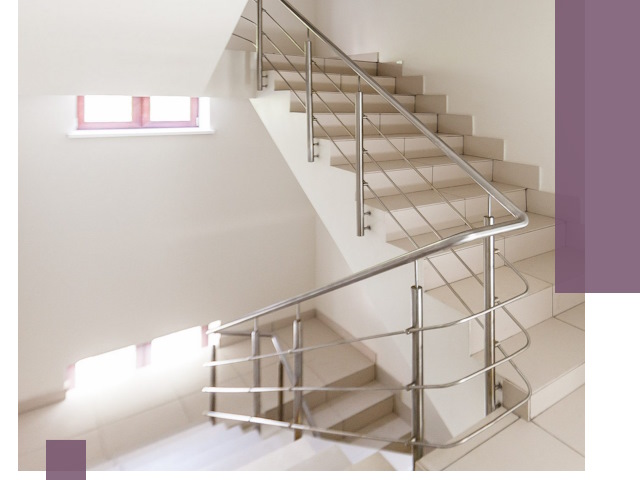 Установка и замена перил в подъезде в Муравленке