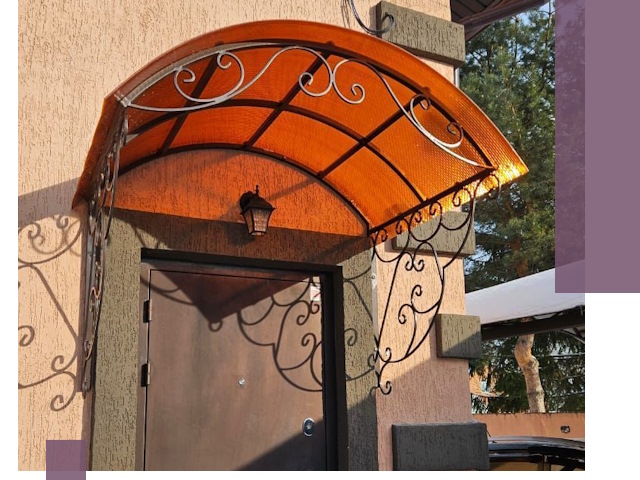 Демонтаж козырьков в Муравленке быстро и безопасно