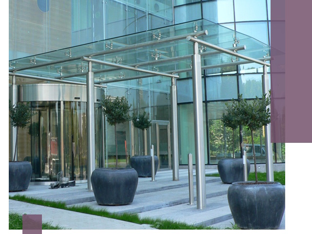 Навесы из стекла на заказ в Муравленке — монтаж и установка